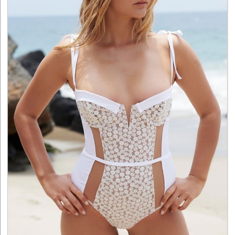 FLL Lolita One Piece